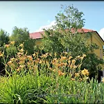 Hotel *** Plauter Kuria Velky Meder
