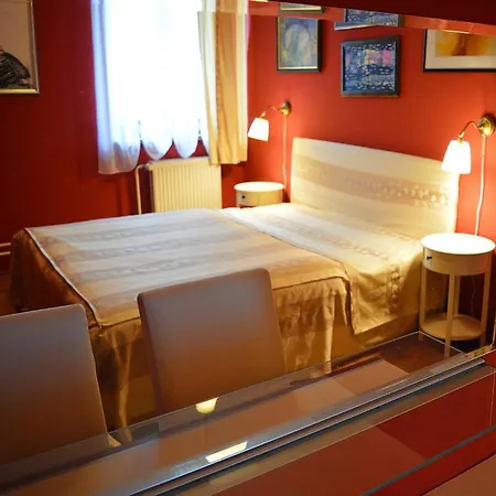 Hotel *** Plauter Kuria Velky Meder