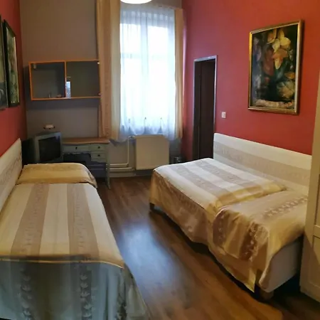 Hotel *** Plauter Kuria 3* Velky Meder