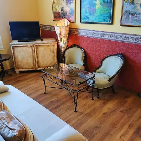 Hotel *** Plauter Kuria 3*