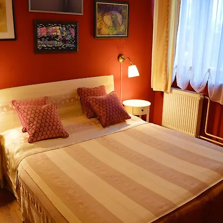 Hotel *** Plauter Kuria Velky Meder