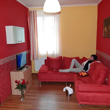 Hotel *** Plauter Kuria Velky Meder
