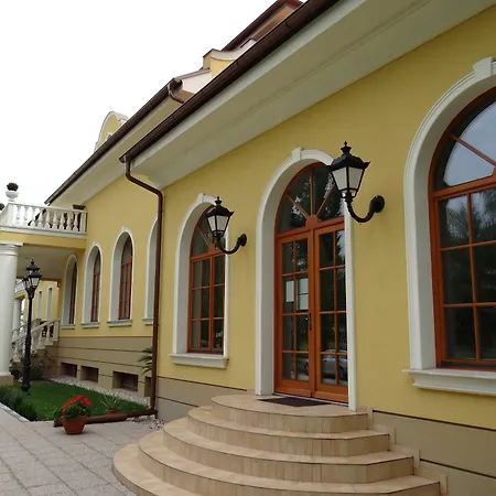 *** Plauter Kuria 3*