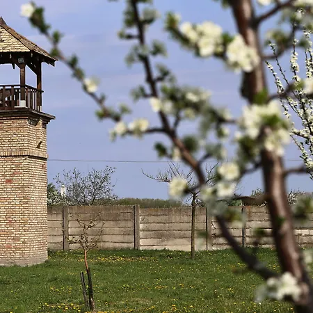 *** Plauter Kuria 3* Veľký Meder