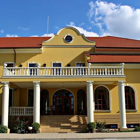 *** Plauter Kúria 3* Veľký Meder