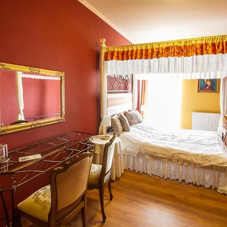 Hotel *** Plauter Kuria