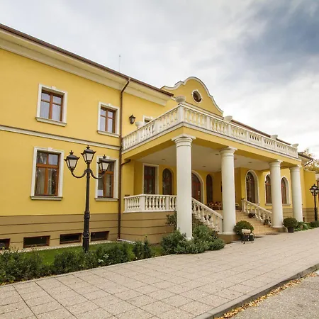 Hotel *** Plauter Kúria Veľký Meder