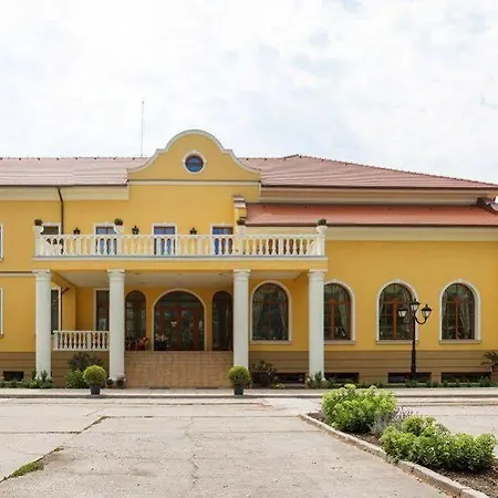 Hotel *** Plauter Kuria 3*